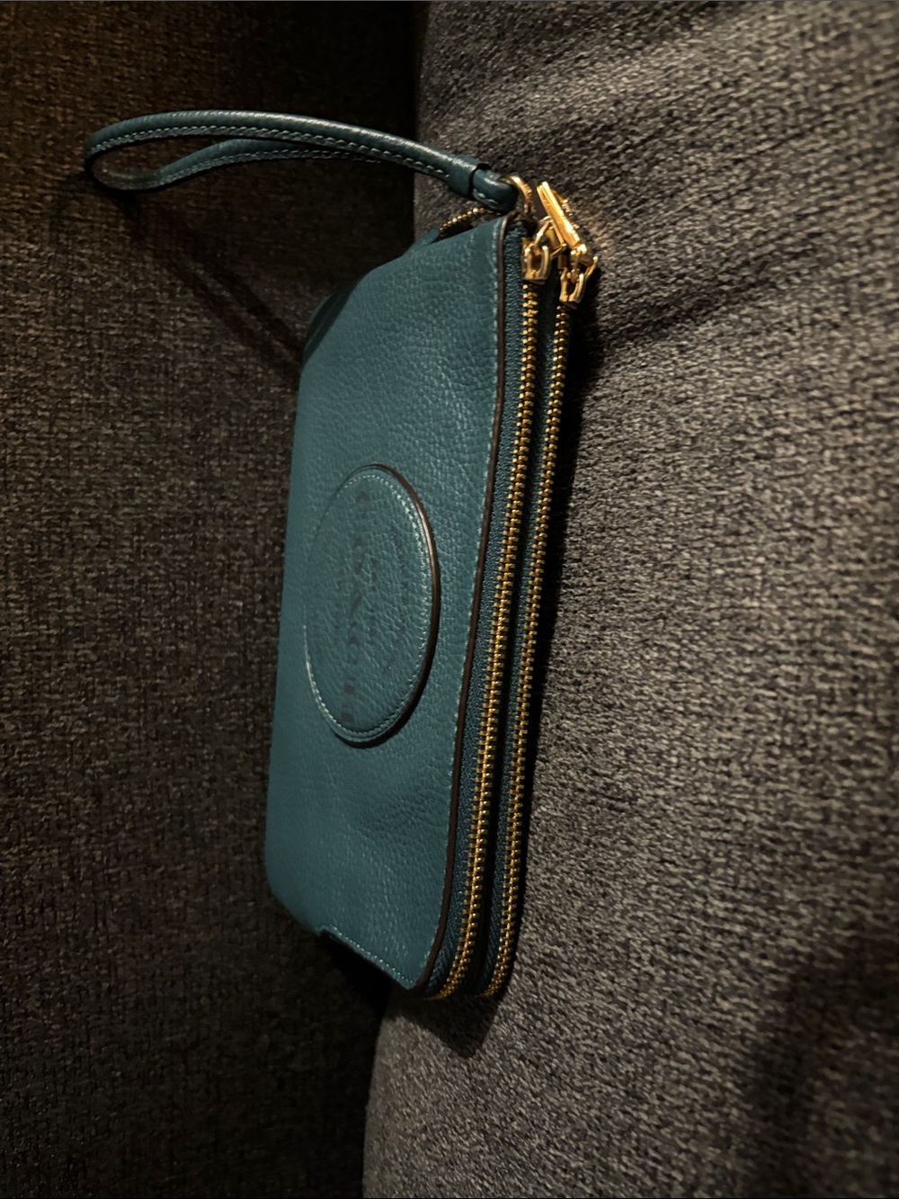 Coach Teal Pebbled Leather Wristlet Clutch with Gold Hardware - Picture 4 of 4